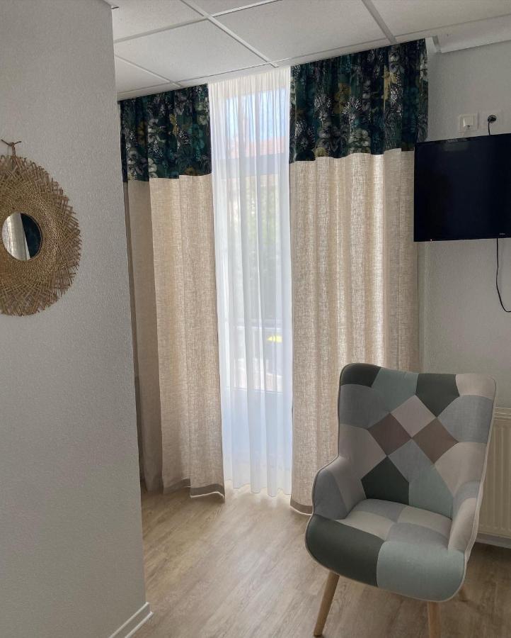 La Rose Des Vents Bed & Breakfast Saint-Symphorien-de-Marmagne Екстериор снимка